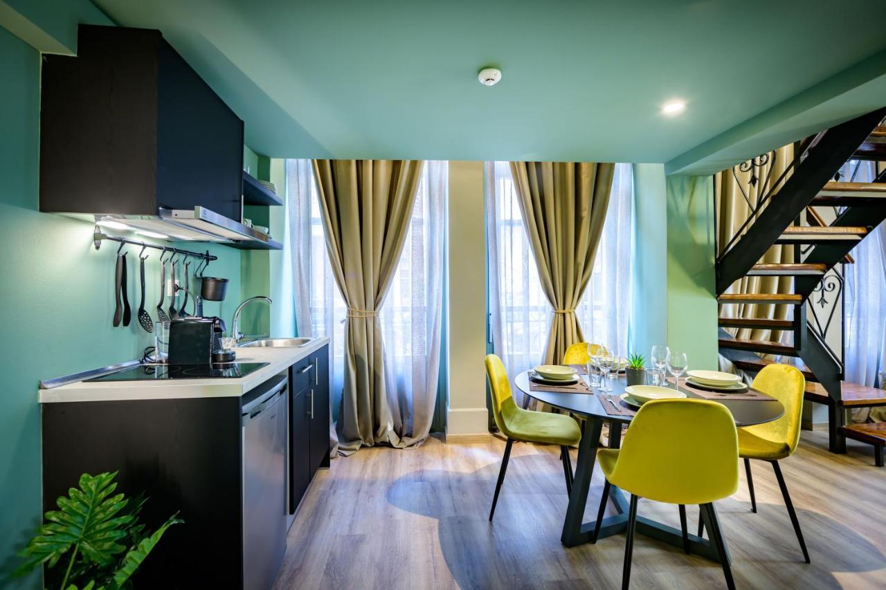 Urban Tales Aparthotel Athén Kültér fotó